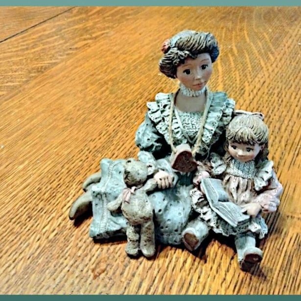 Sarah's Attic Collector's Club Piece "Lifetime Friends"